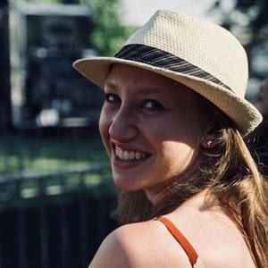 Meet your Posher, Chloe